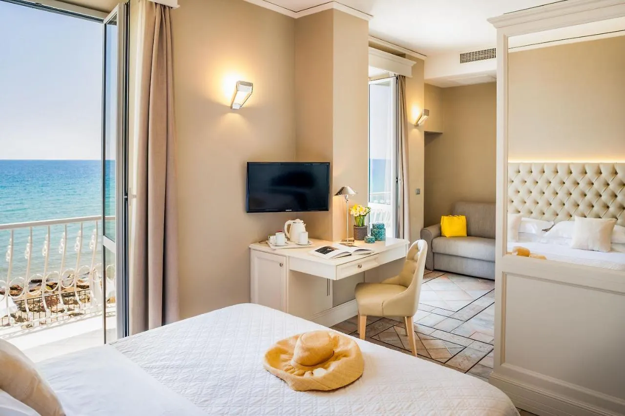 Hotel Savoia 알라시오