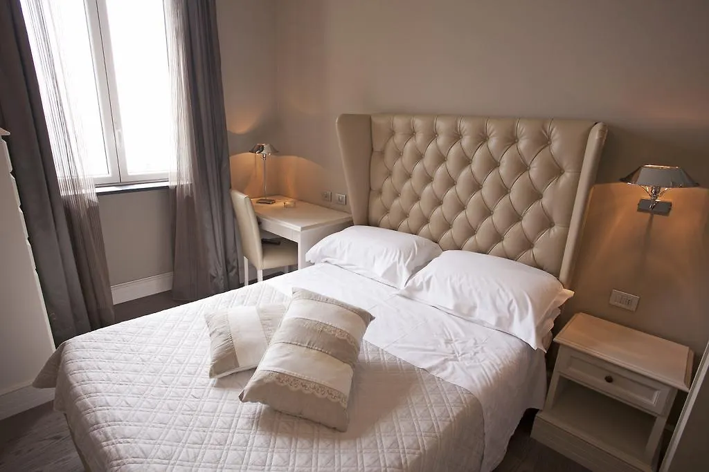 Hotel Savoia 알라시오 이탈리아