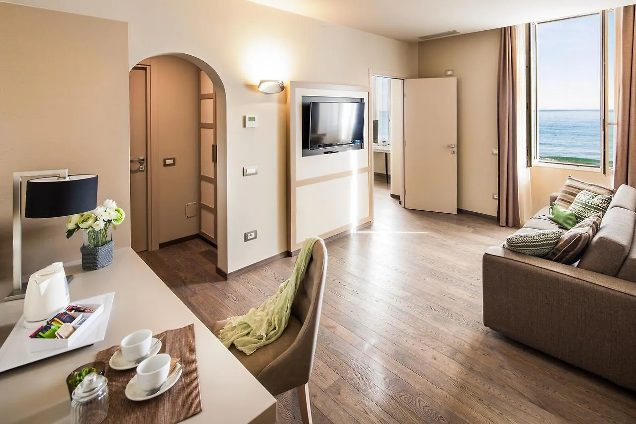 Hotel Savoia 알라시오