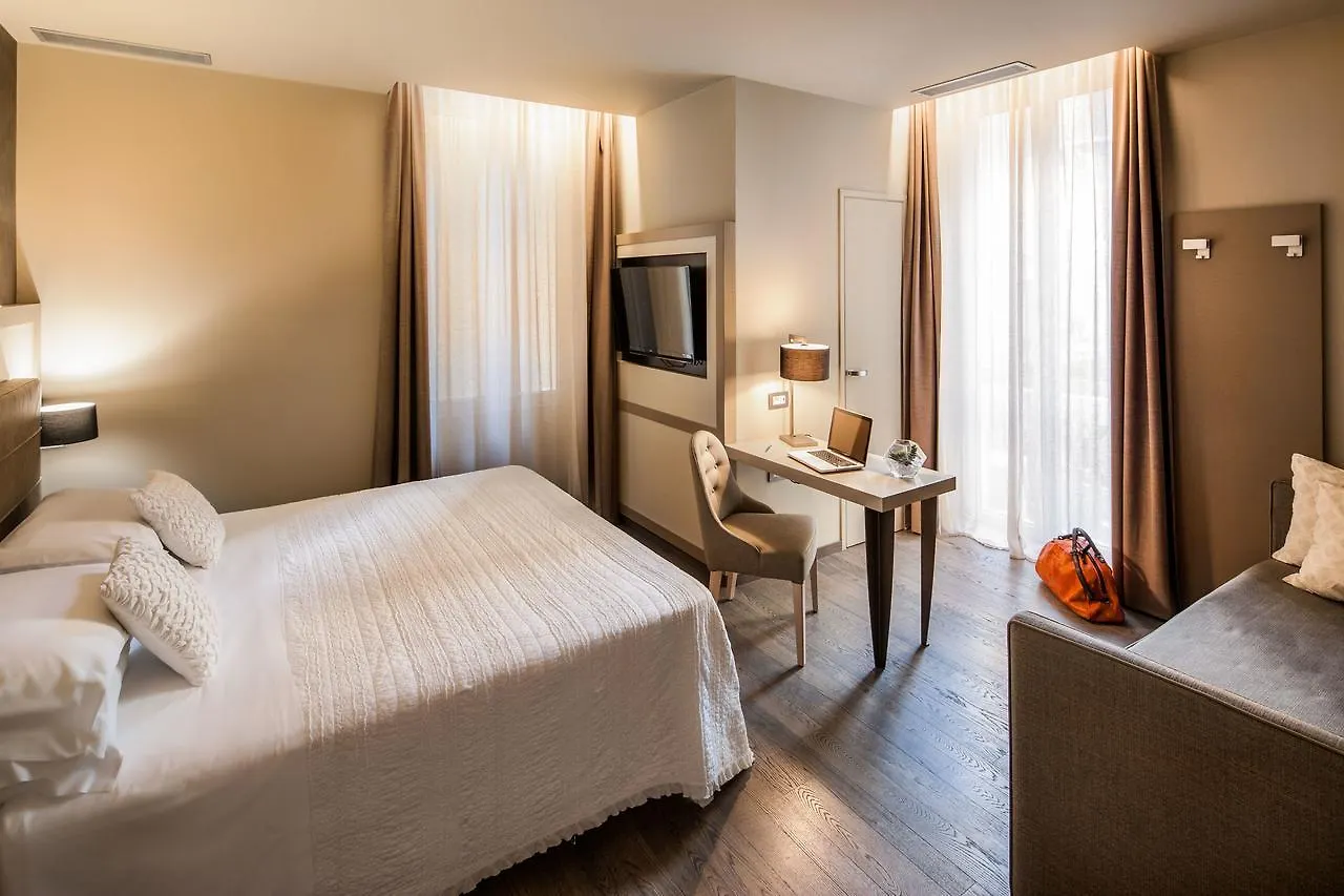 Hotel Savoia 알라시오